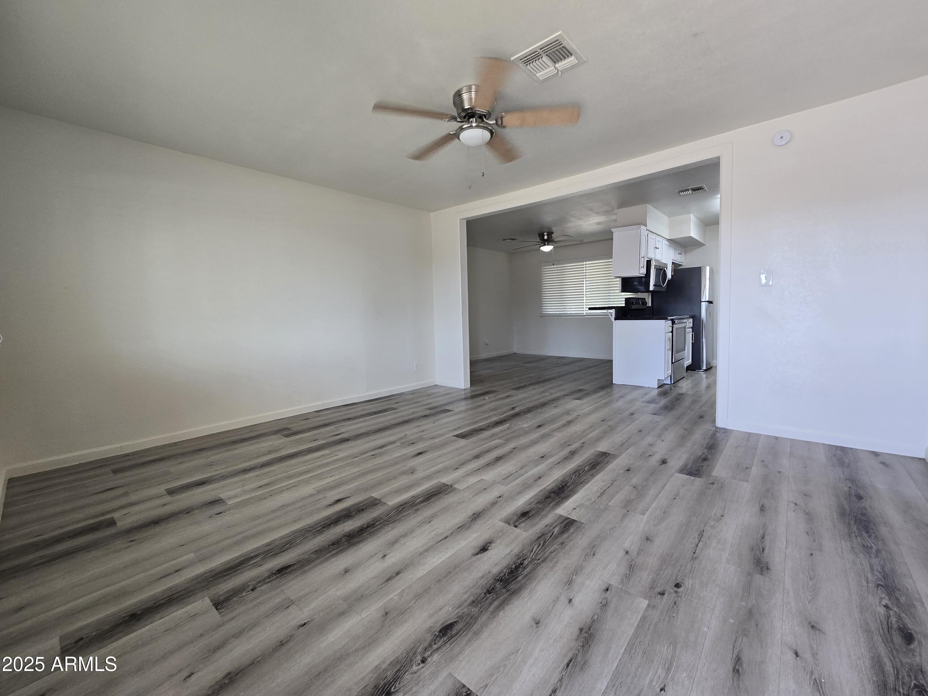 2048 W PECAN Road