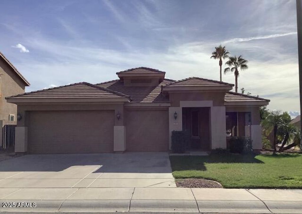 Photo of 3849 E Wildhorse Drive, Gilbert, AZ 85297 (MLS # 6949467)
