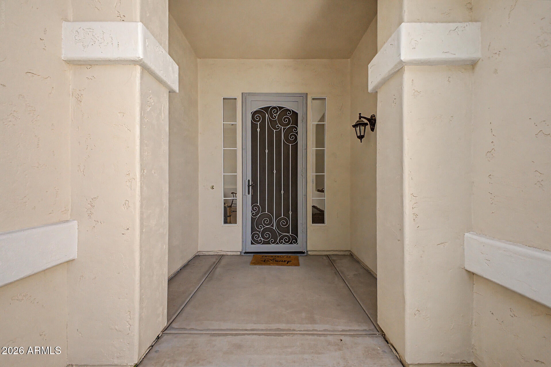 1623 E DEL RIO Street
