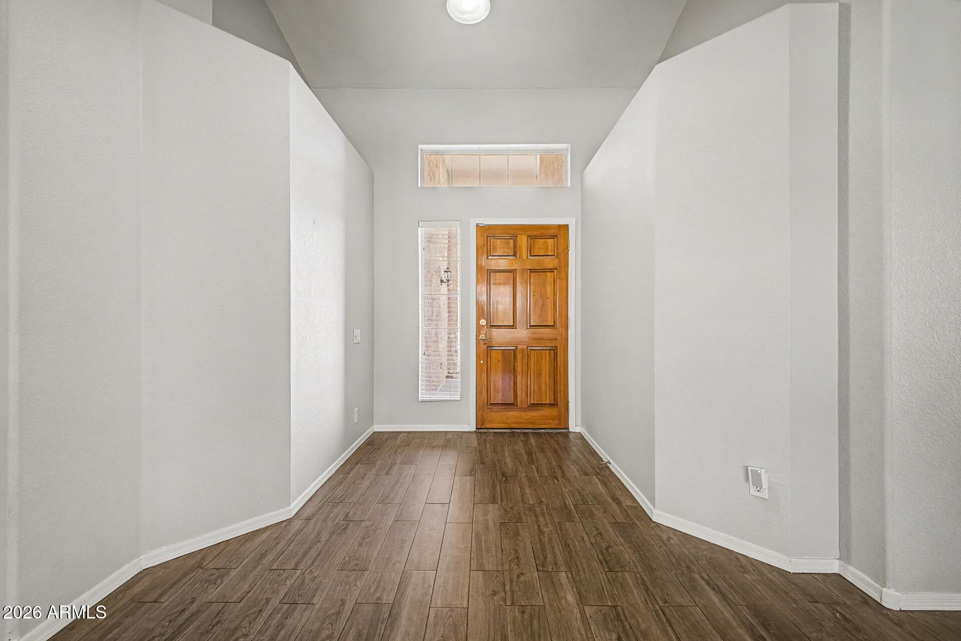 725 W BEVERLY Lane