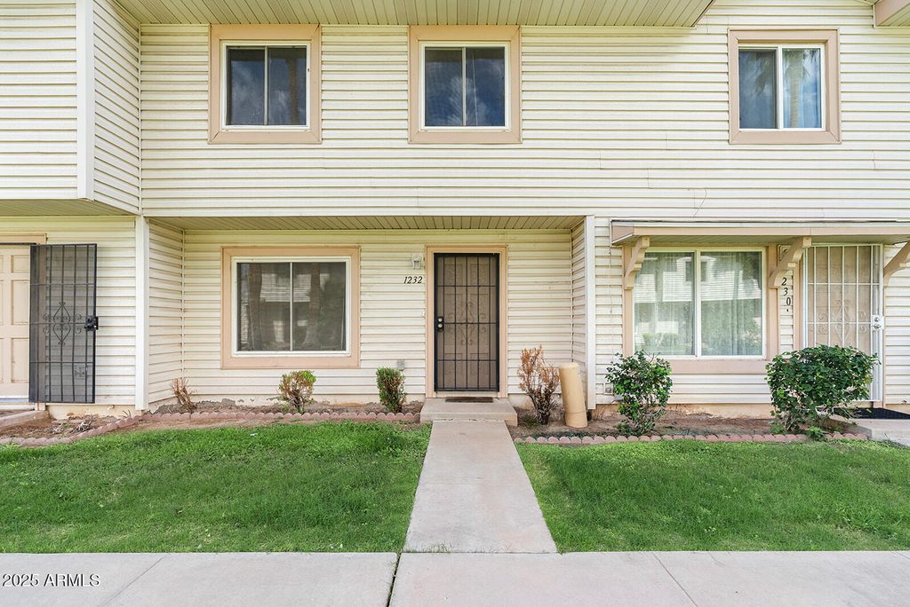 Photo of 1232 E Baker Drive, Tempe, AZ 85282 (MLS # 6927444)