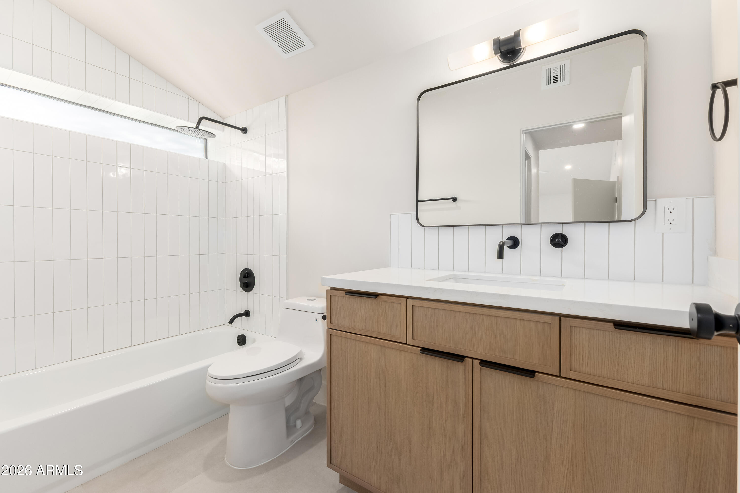 3247 E SHERIDAN Street