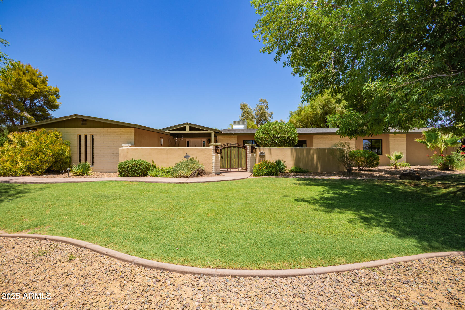 Homes 1 6330 E DELCOA Avenue