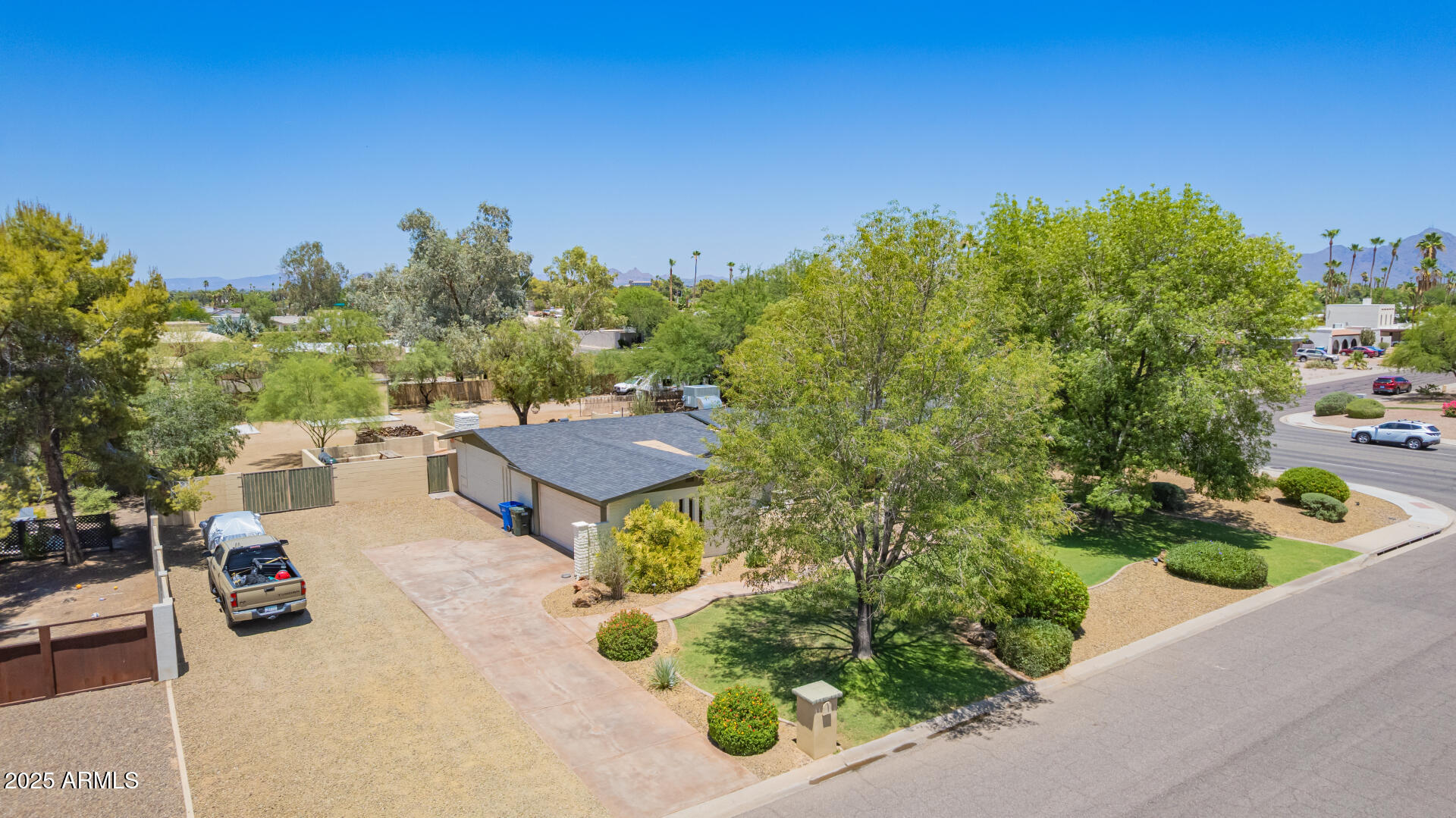 Homes 2 6330 E DELCOA Avenue