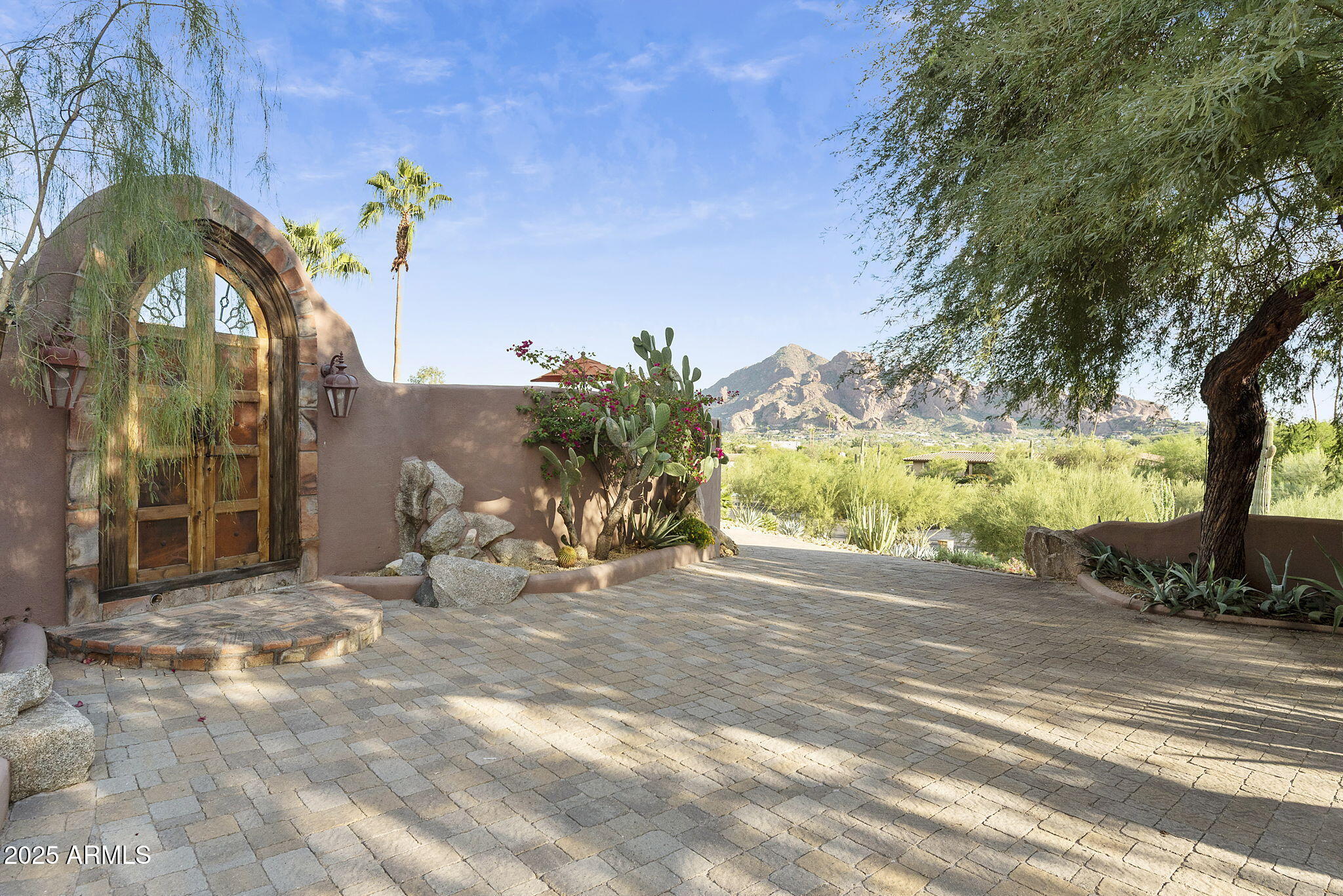 4320 E DESERT CREST Drive