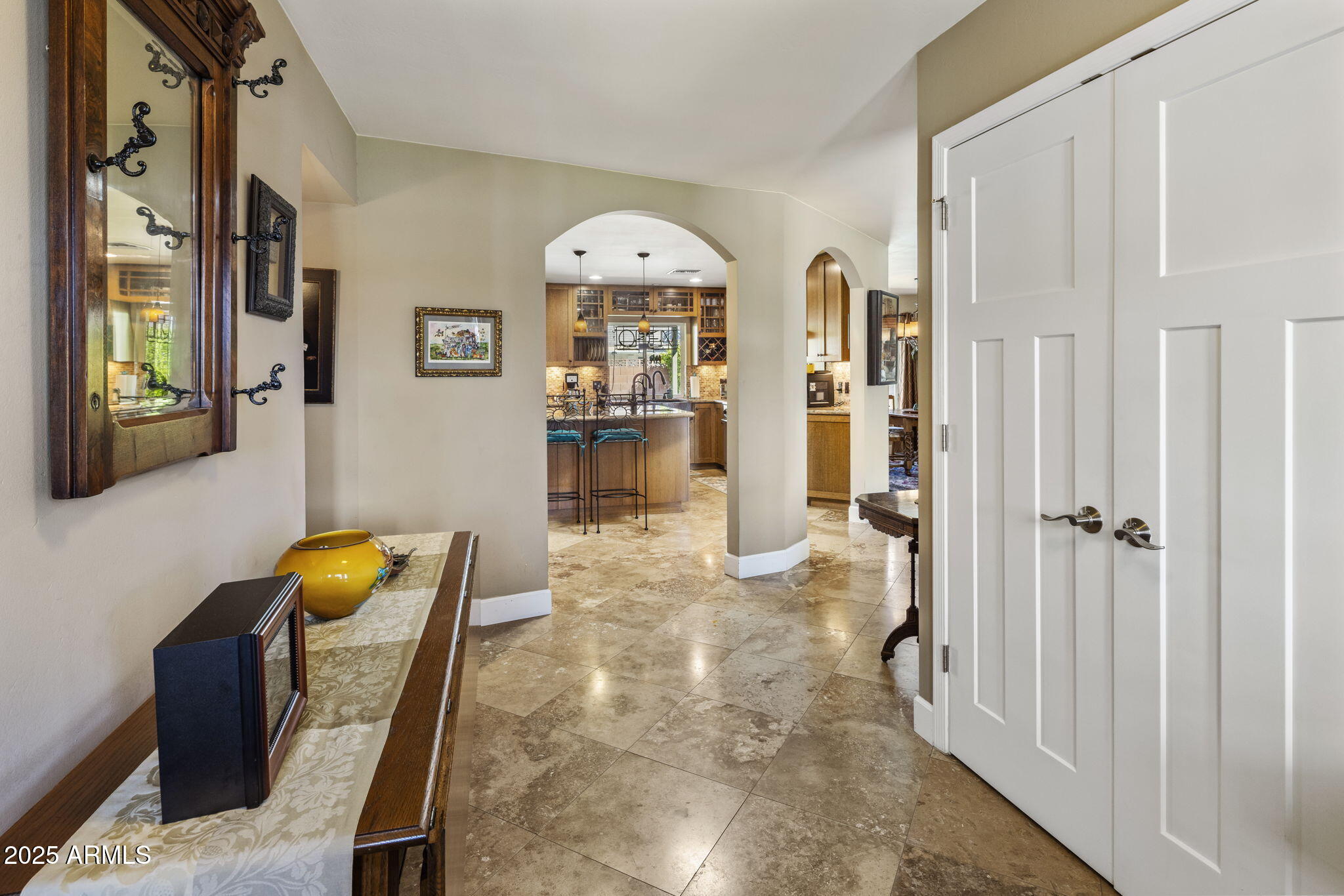 116 W SEMINOLE Drive