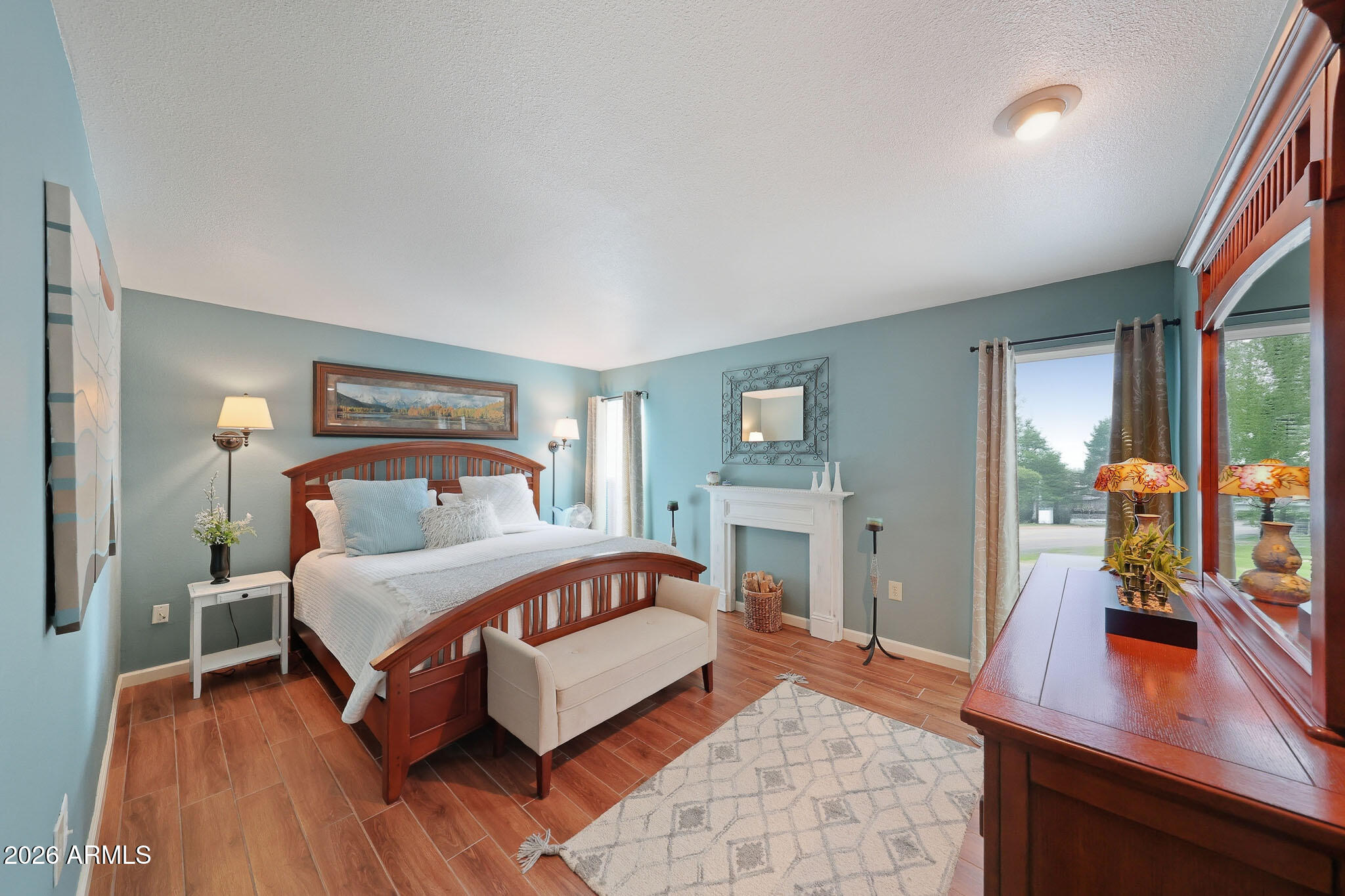 10625 W DESERT ROCK Drive