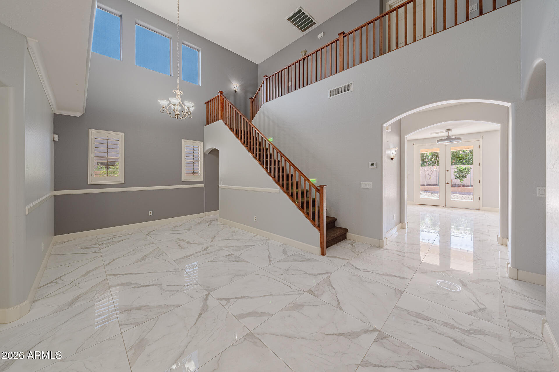 11009 W ADAMS Street