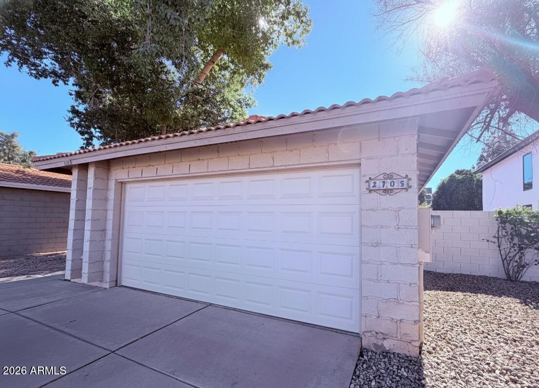 2705 W ESTRELLA Drive