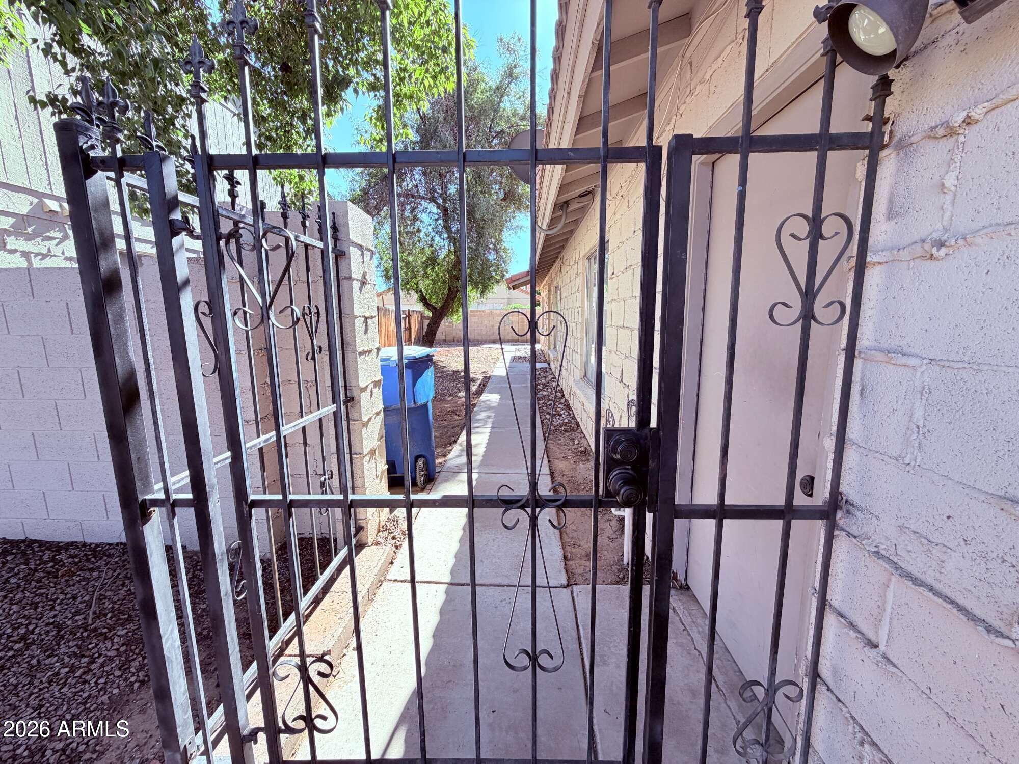 2705 W ESTRELLA Drive