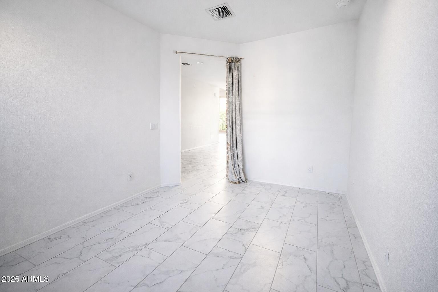 2439 W KOWALSKY Lane