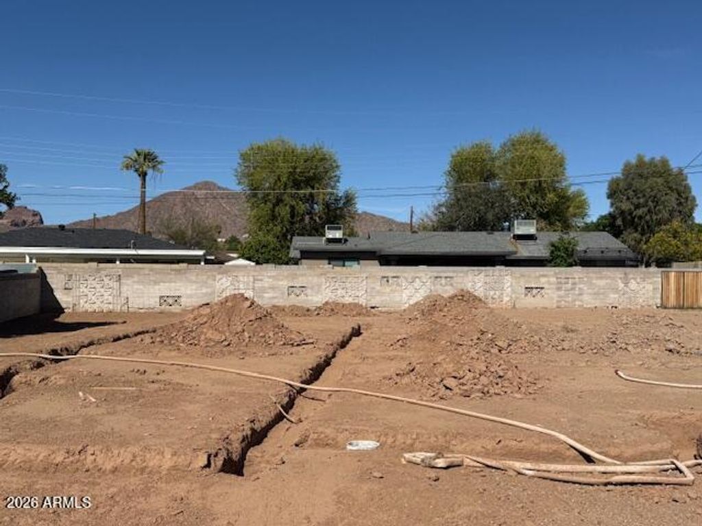 Photo of 5016 E Cheery Lynn Road #38, Phoenix, AZ 85018 (MLS # 7002115)