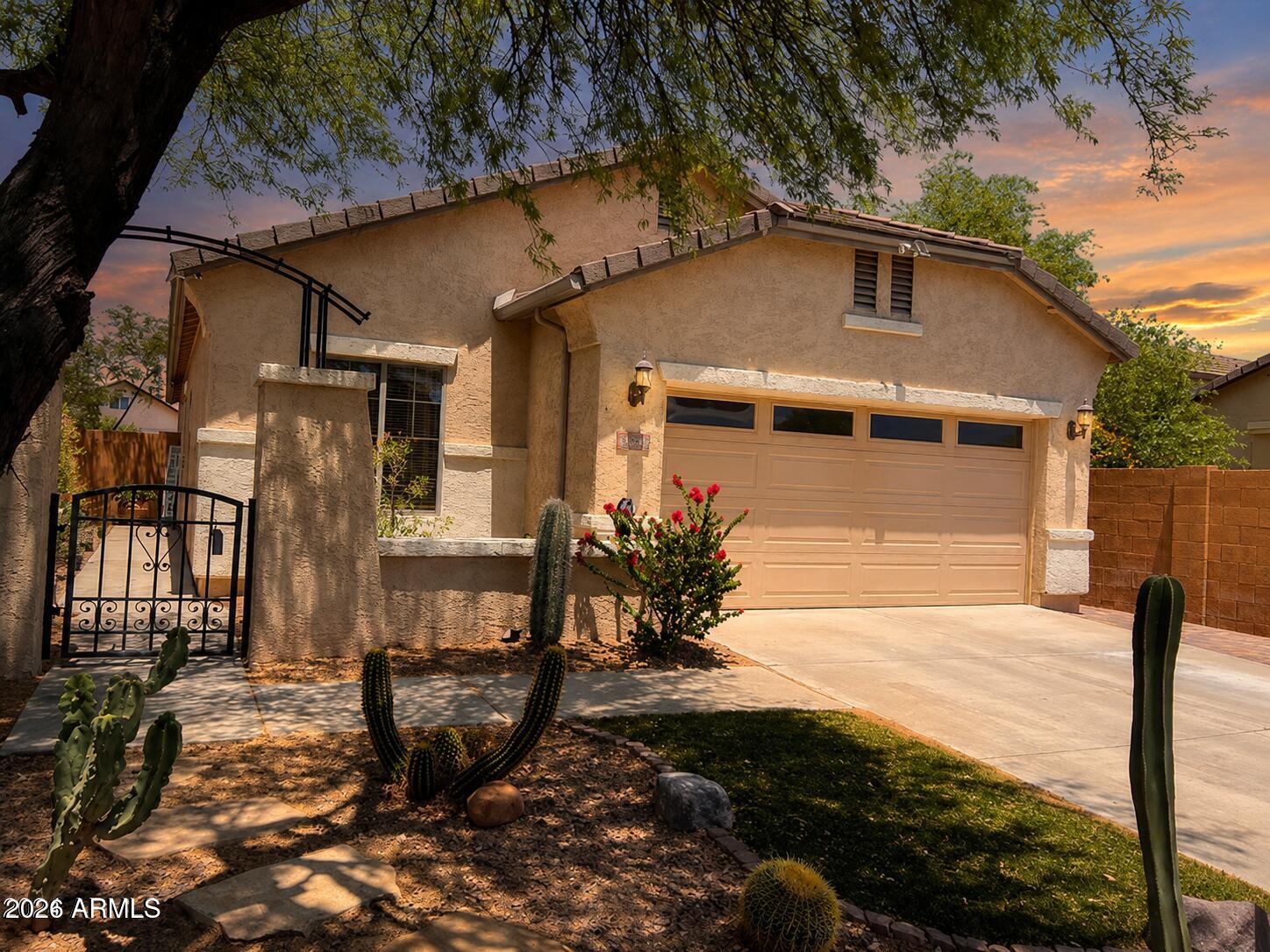 26140 W RUNION Drive