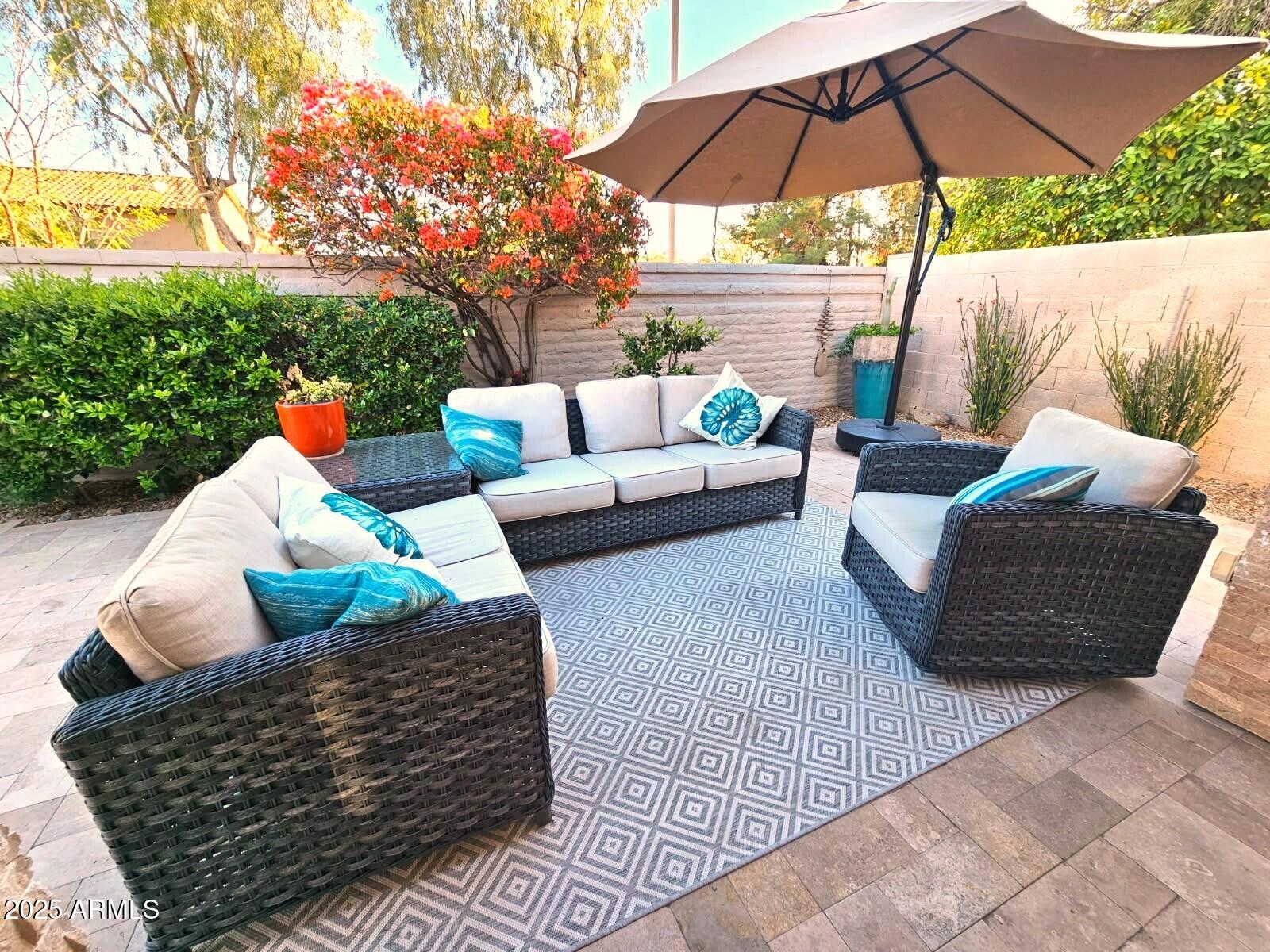 9763 E DREYFUS Avenue