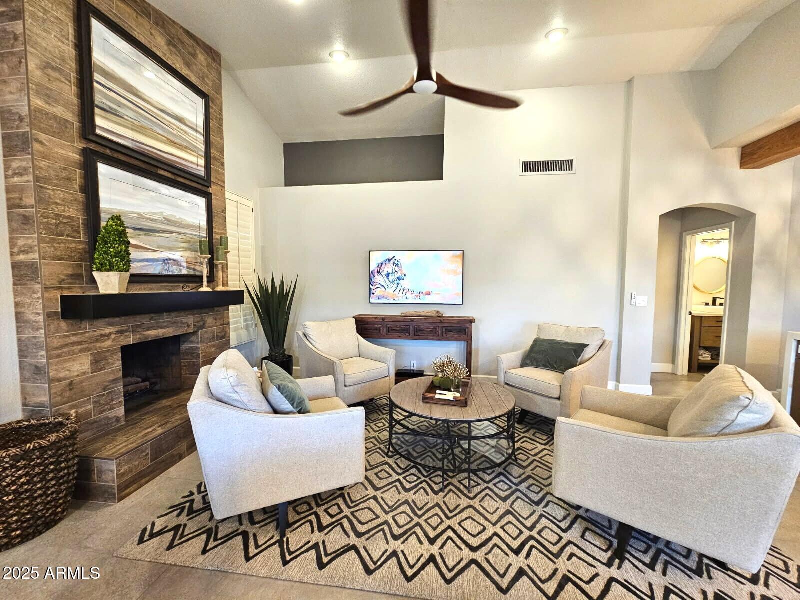 9763 E DREYFUS Avenue