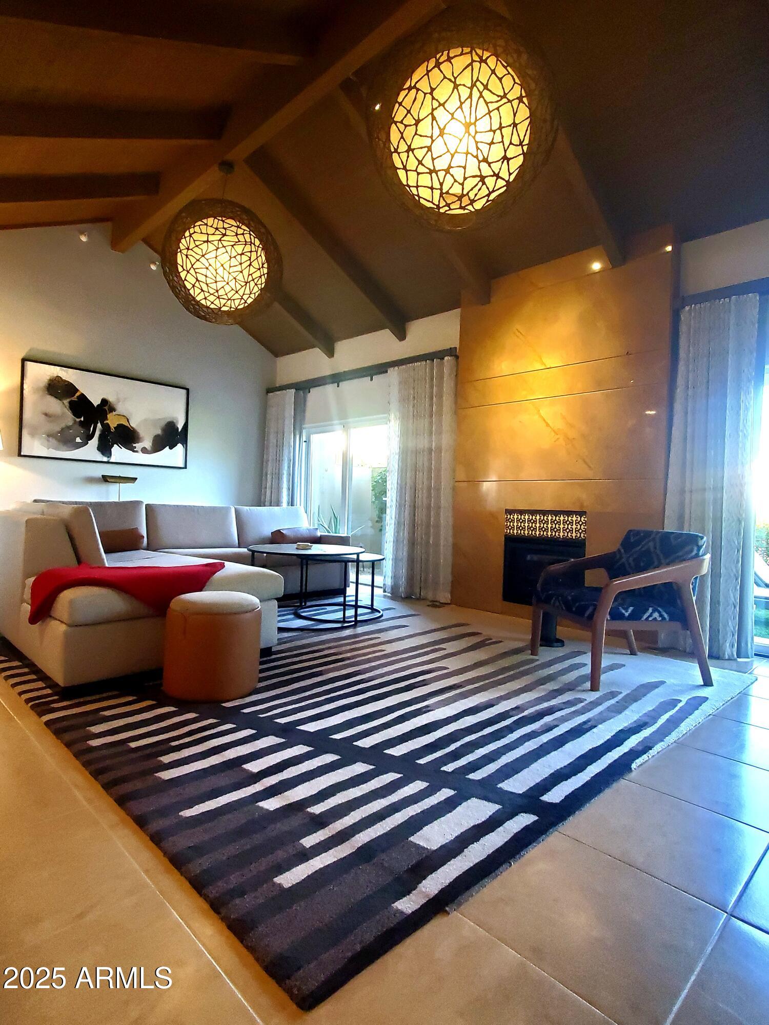 4515 N PHOENICIAN Place E 7707