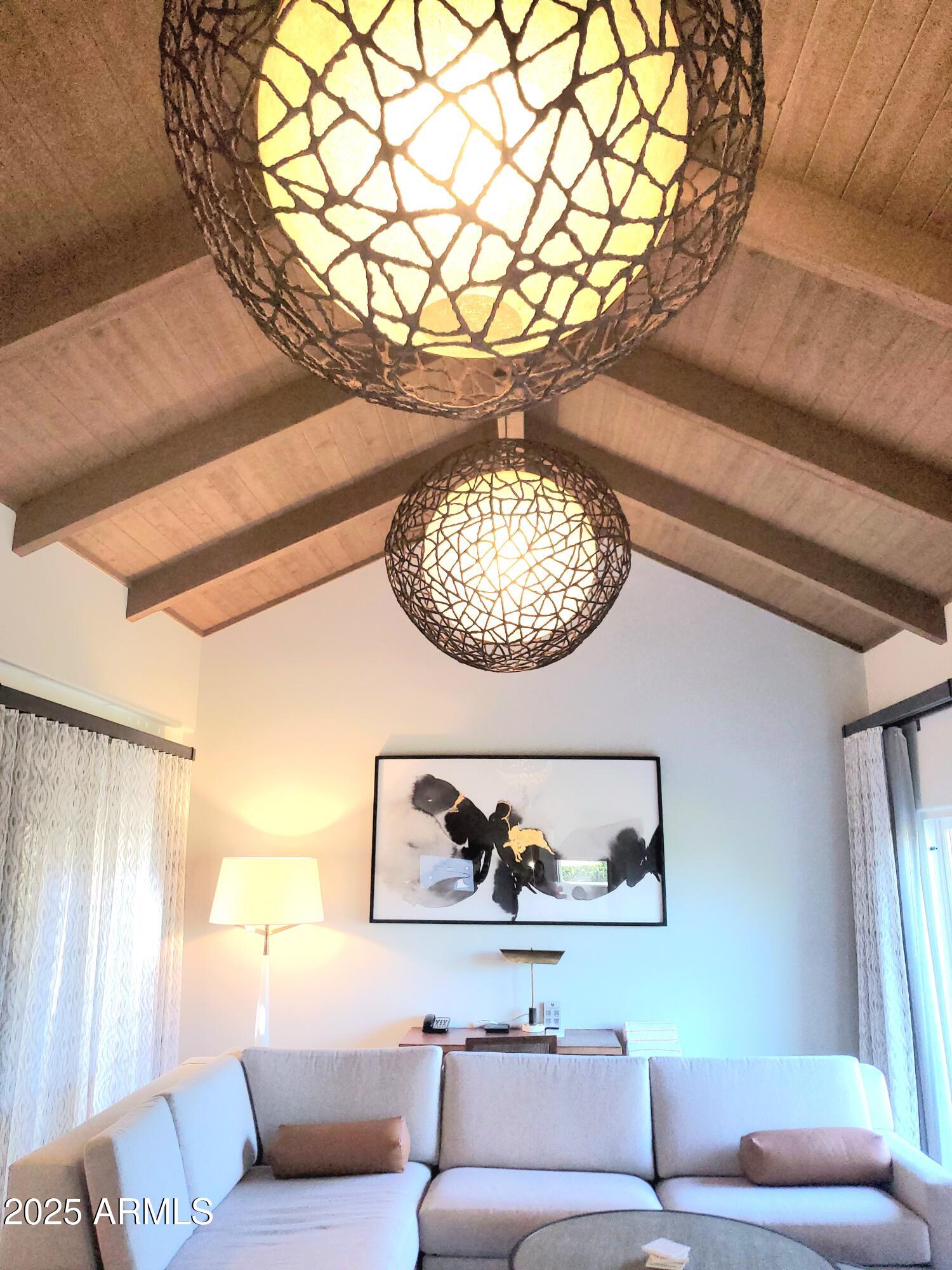 4515 N PHOENICIAN Place E 7707