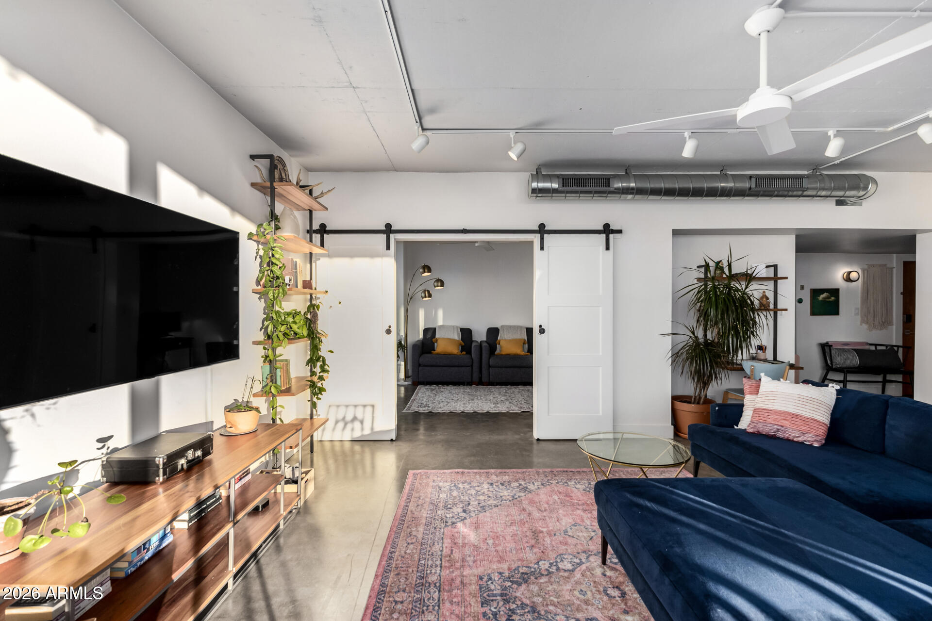 207 W Clarendon Avenue 21C