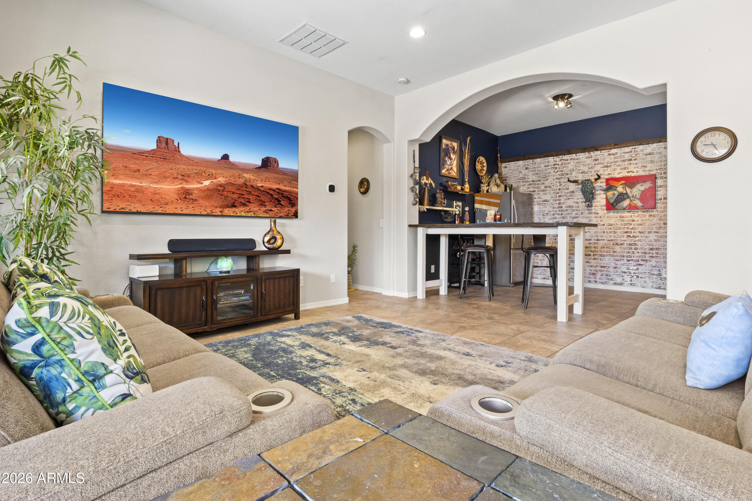 5623 W MALDONADO Road