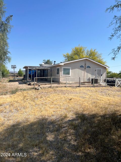 A home in Tonopah