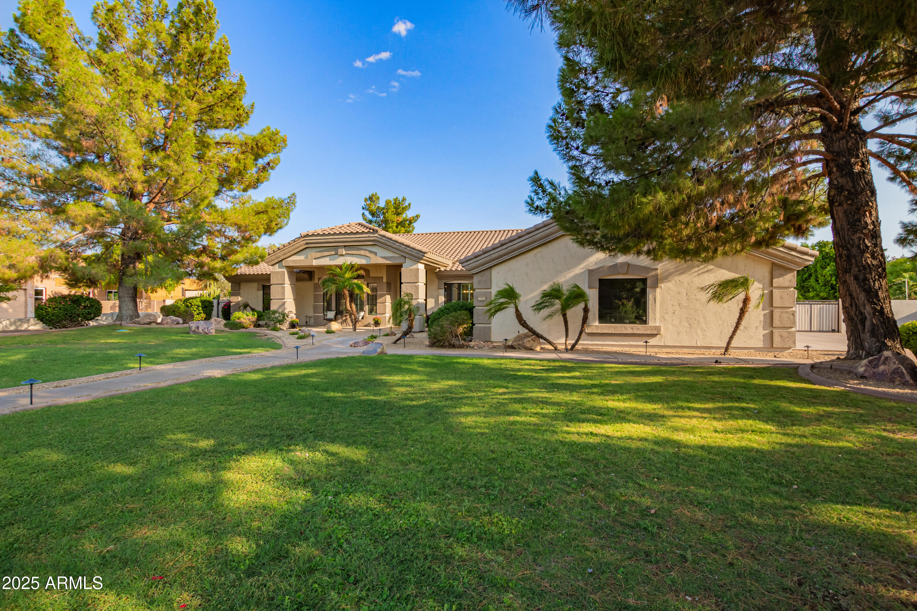 9613 W Camino De Oro --
