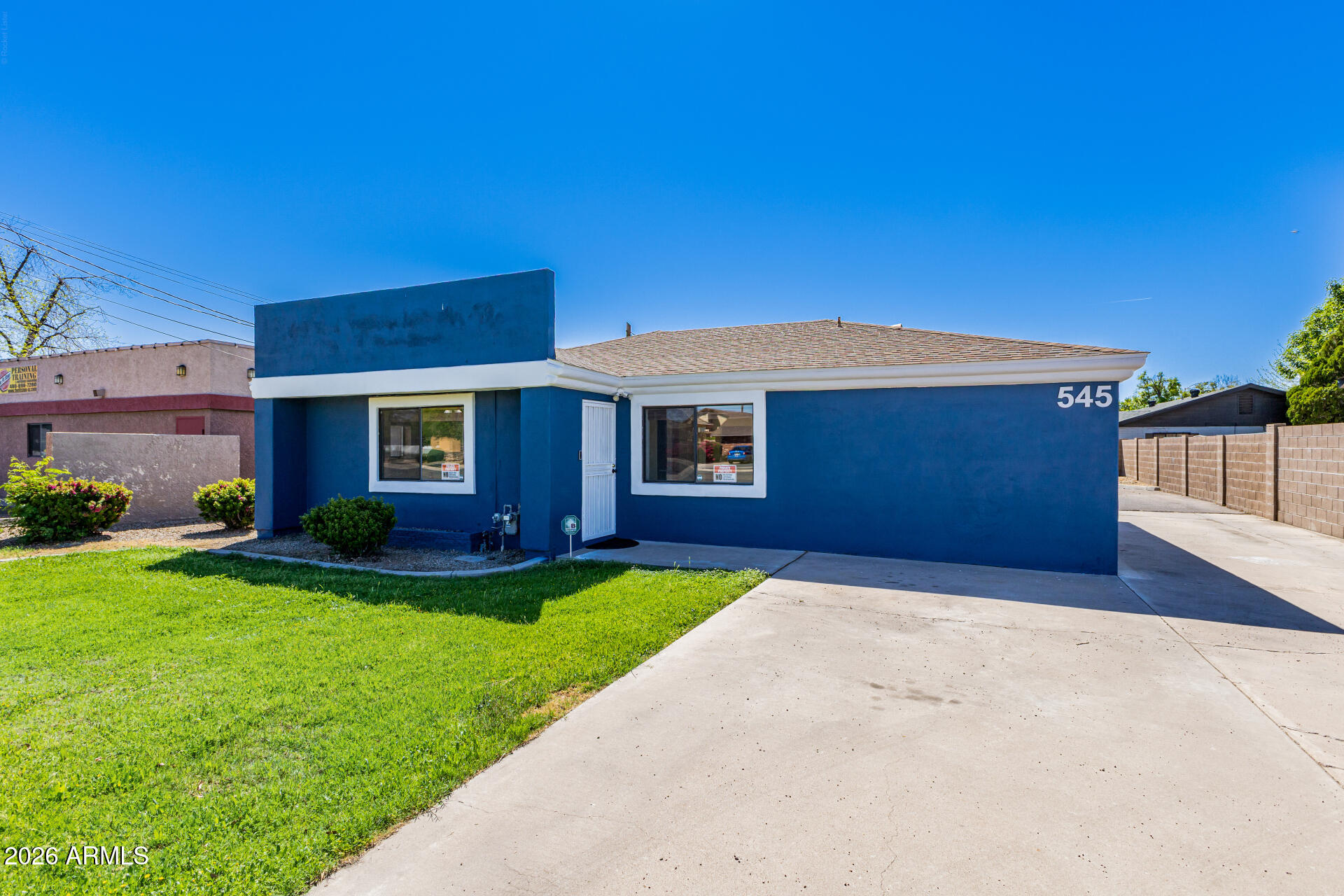 545 E UNIVERSITY Drive