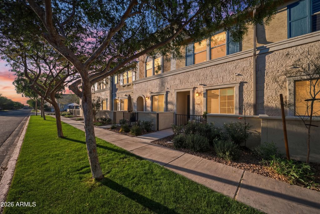 Photo of 1917 E Hampton Lane #106, Gilbert, AZ 85295 (MLS # 6992959)