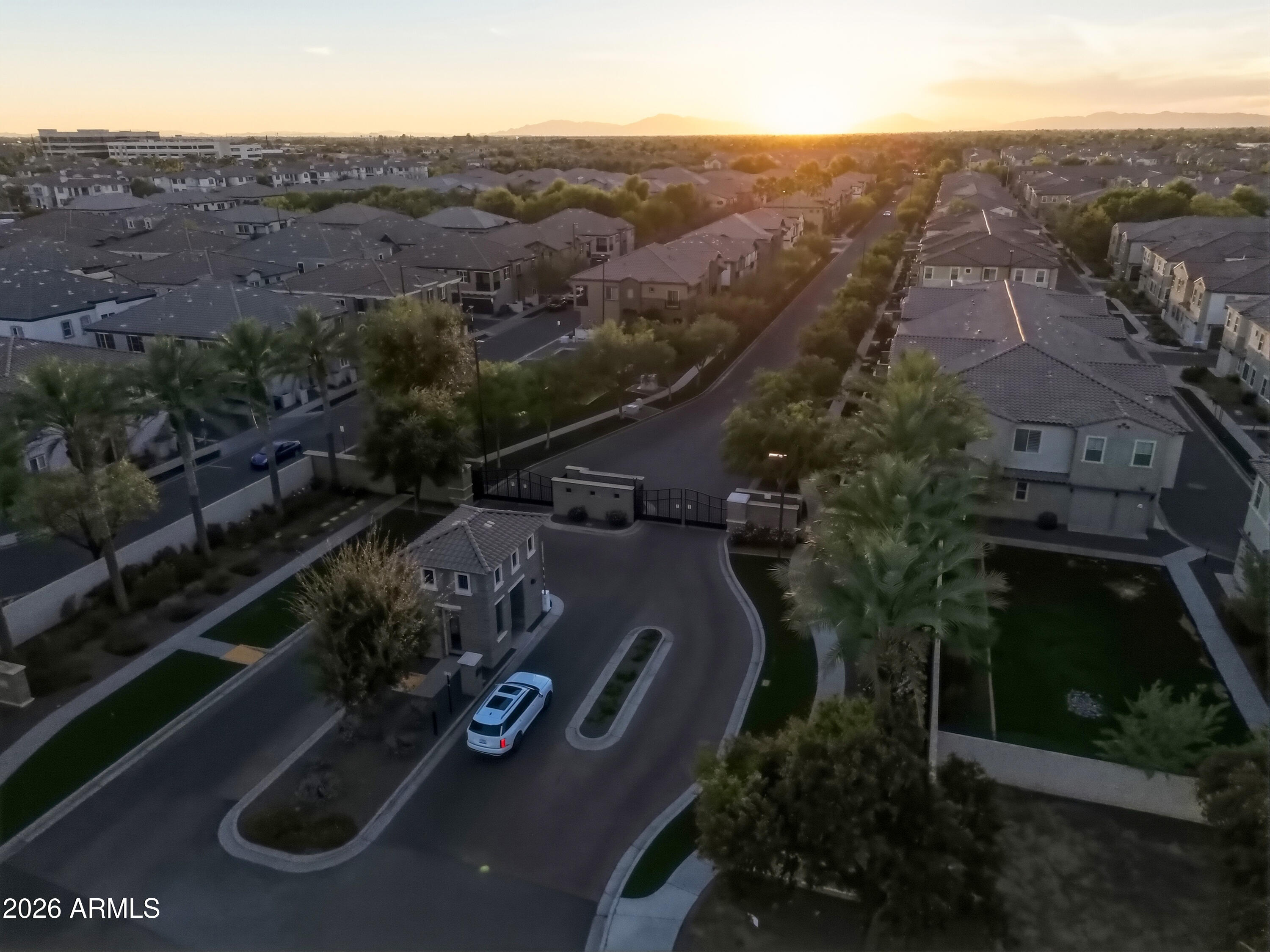 1917 E HAMPTON Lane 106