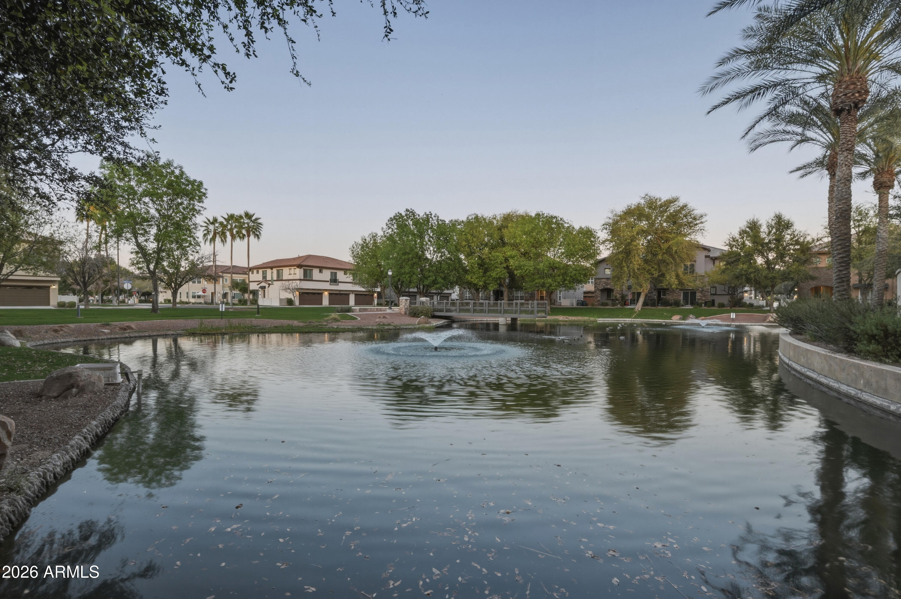 1917 E HAMPTON Lane 106