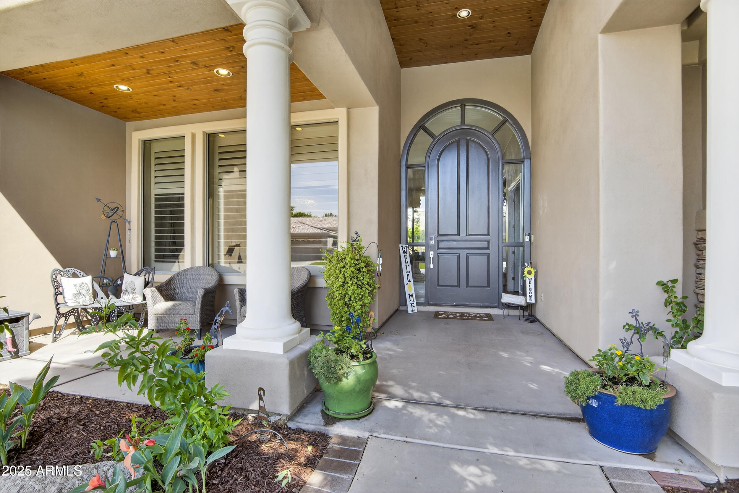 1333 N CLIFFSIDE Drive