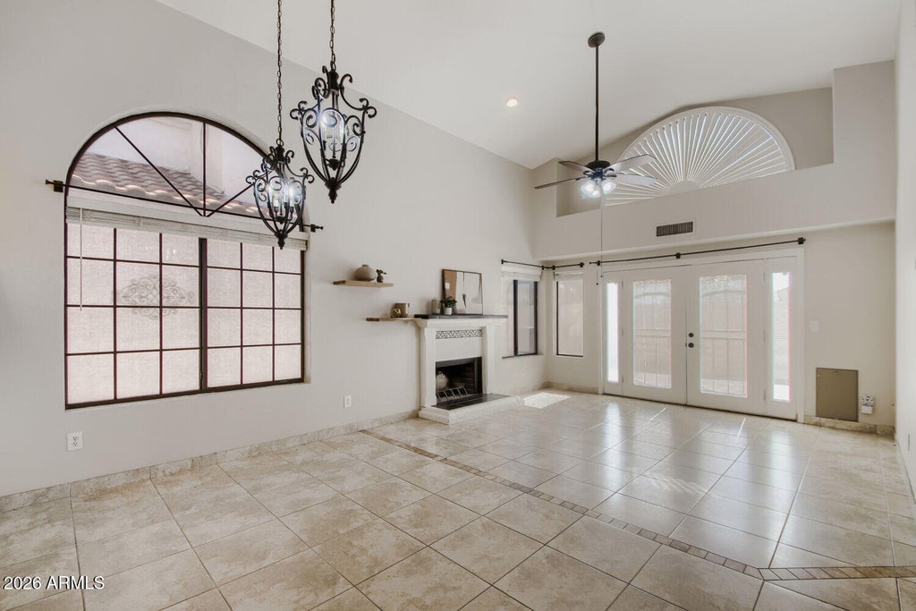 Photo of 19 W Sarah Lane, Tempe, AZ 85284 (MLS # 7078679)