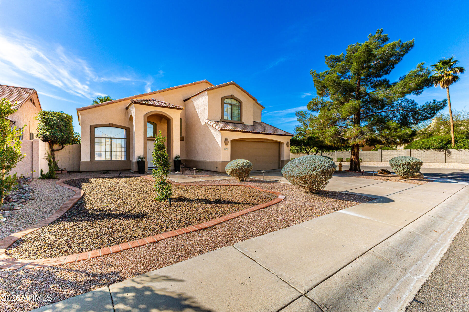 6203 E JUNIPER Avenue