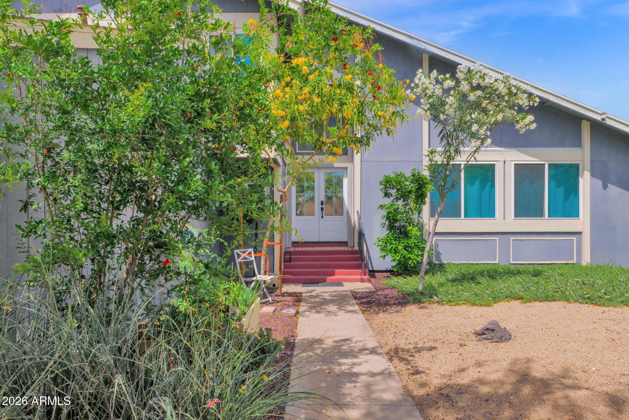 2420 W MANDALAY Lane