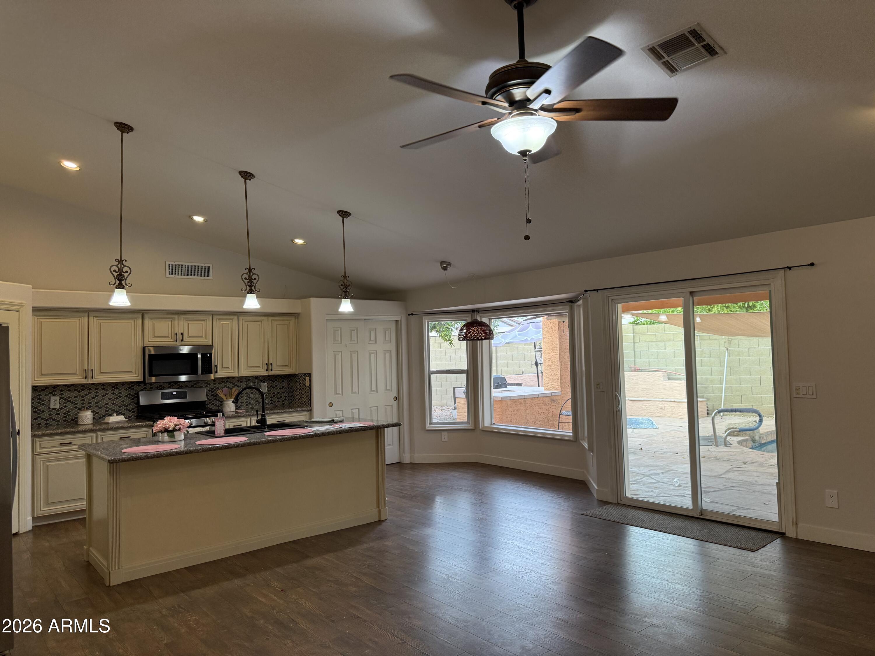 3532 E FAIRBROOK Circle