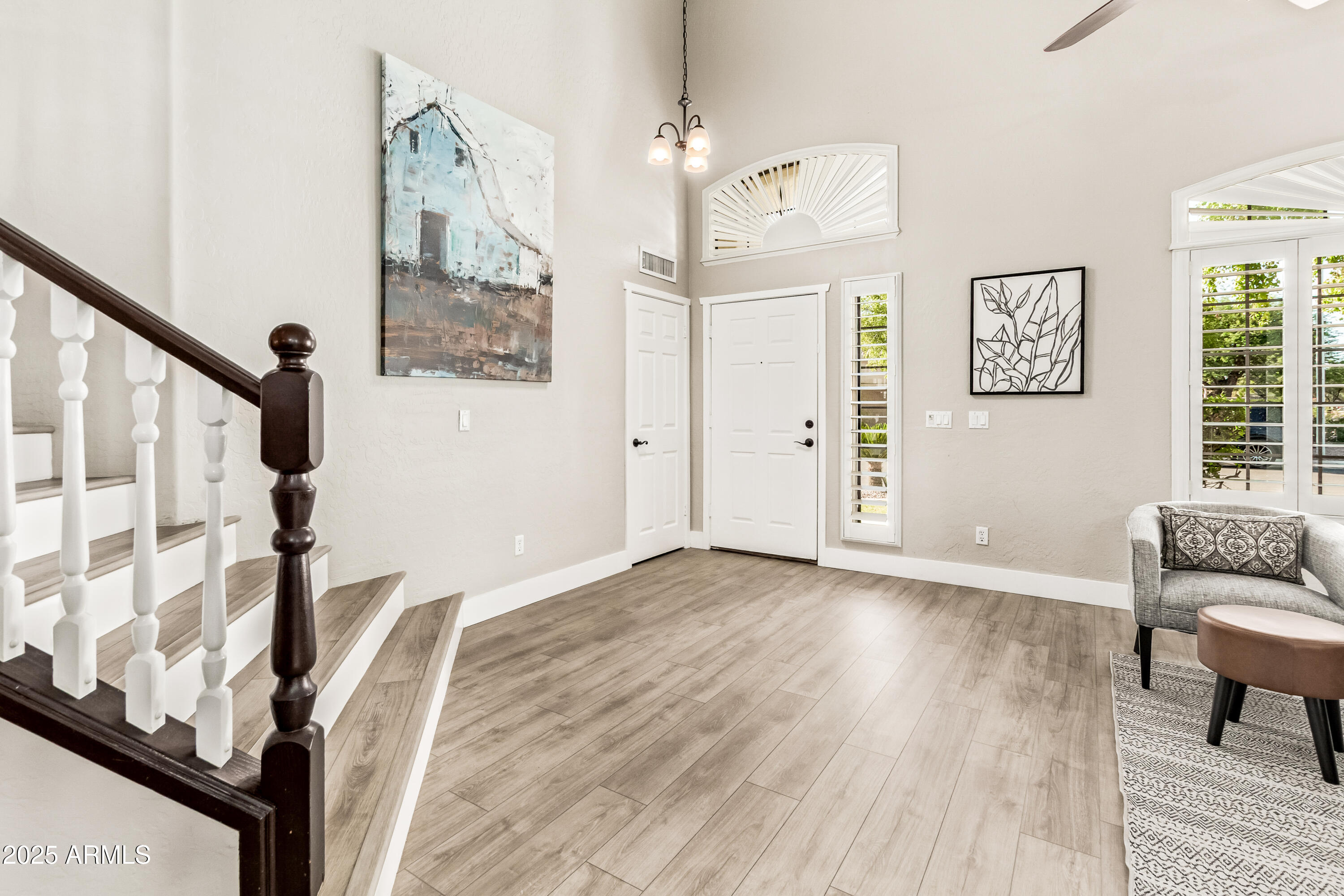 3201 S HORIZON Place