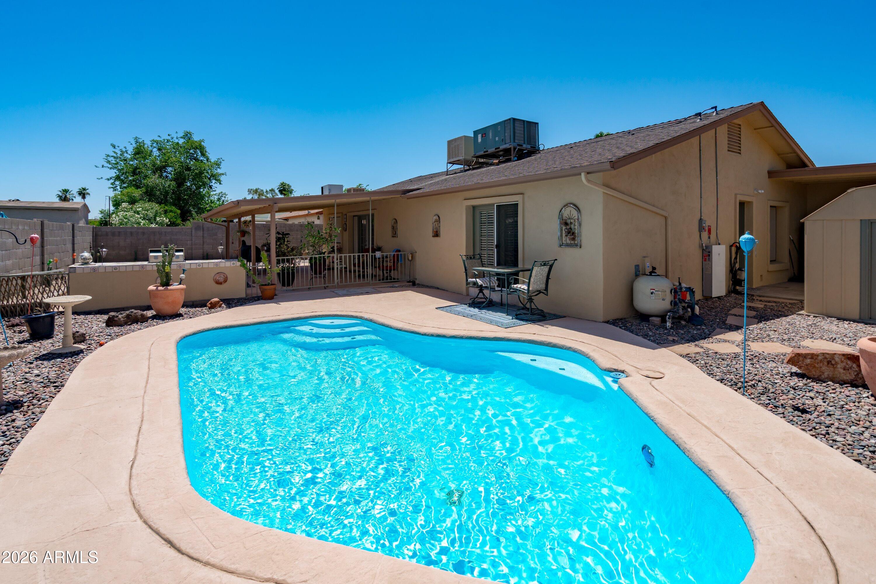 CLEARVIEW 8 - Residential