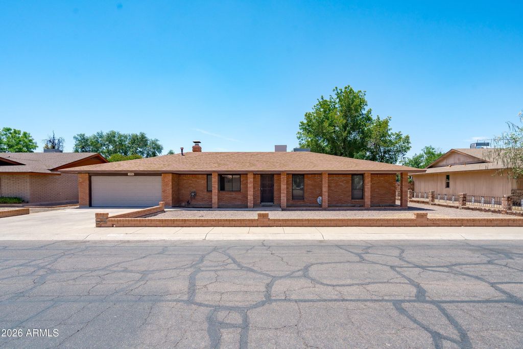 Photo of 11826 N 82nd Drive, Peoria, AZ 85345 (MLS # 7030132)