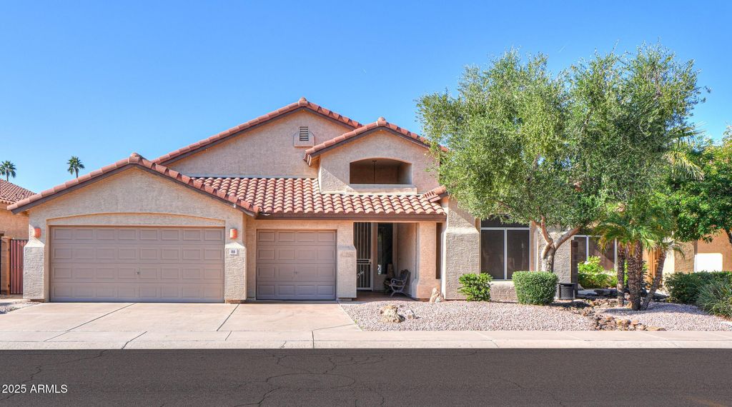 Photo of 850 N April Drive, Chandler, AZ 85226 (MLS # 6952102)