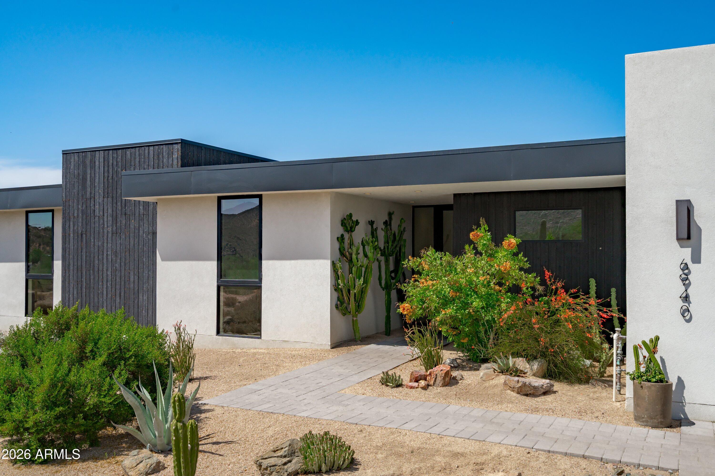 6940 E HORIZON Drive