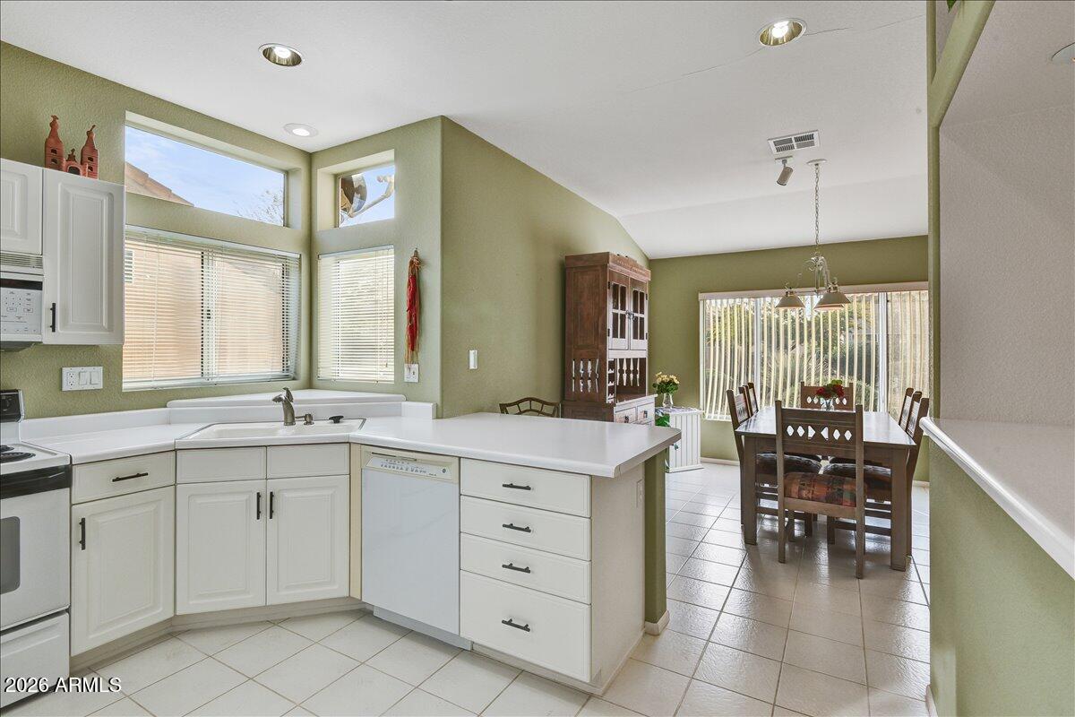 13421 W CARAWAY Drive