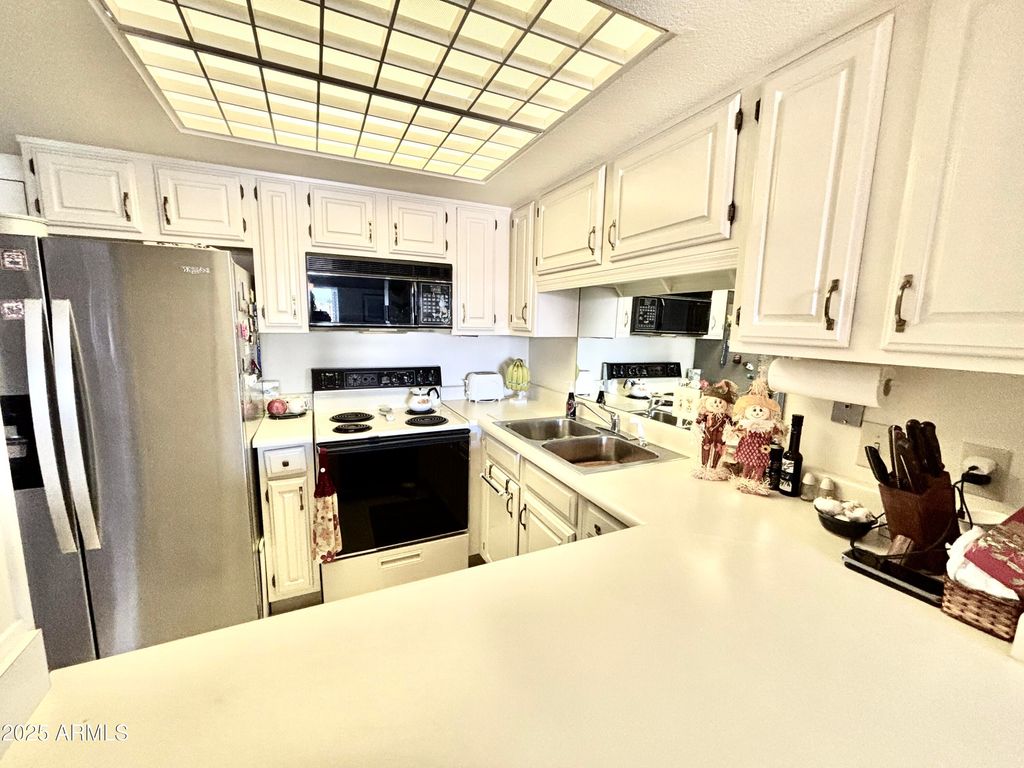Photo of 10330 W Thunderbird Boulevard W #B316, Sun City, AZ 85351 (MLS # 6942929)