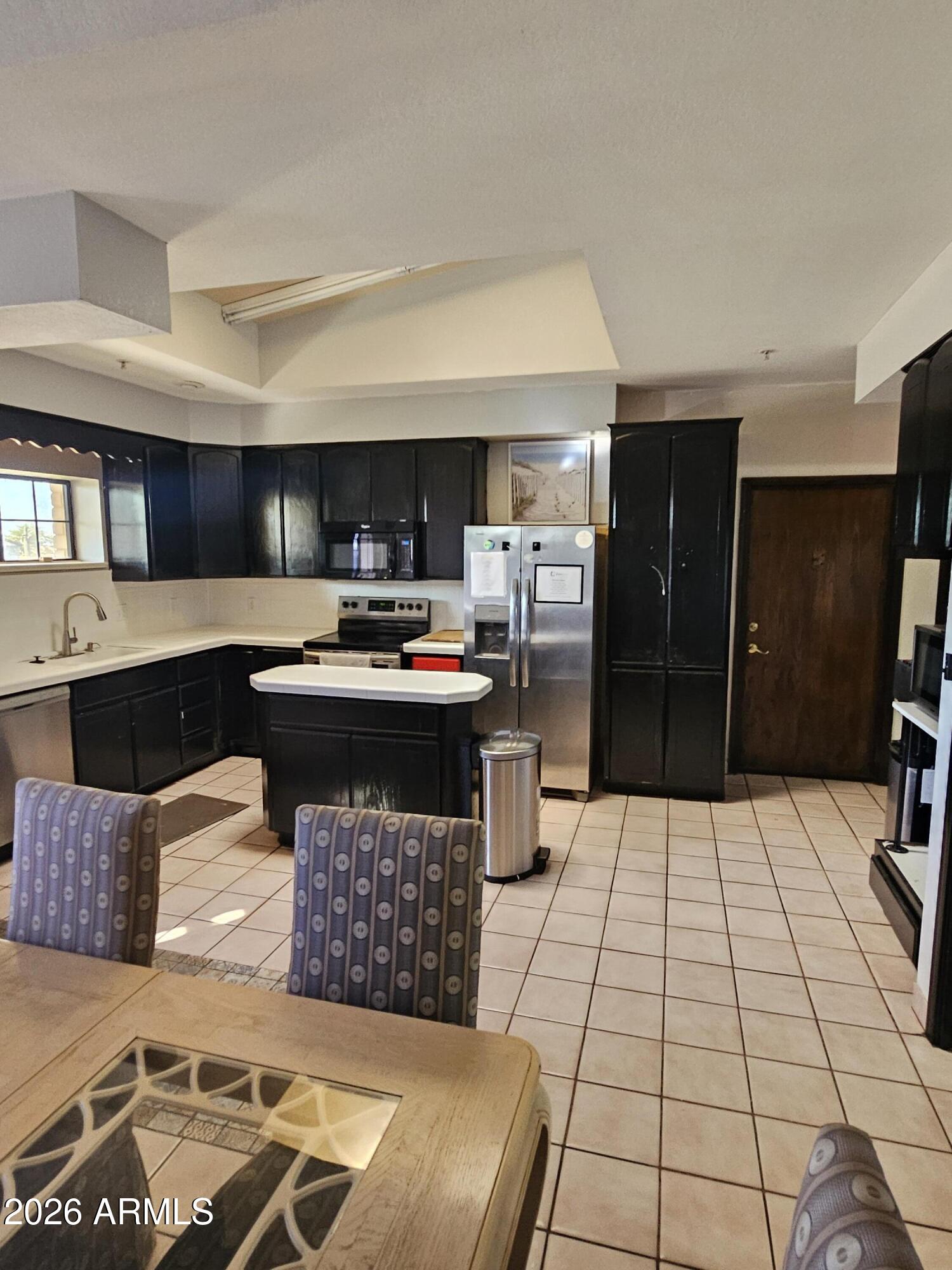 9138 E DENNIS Street