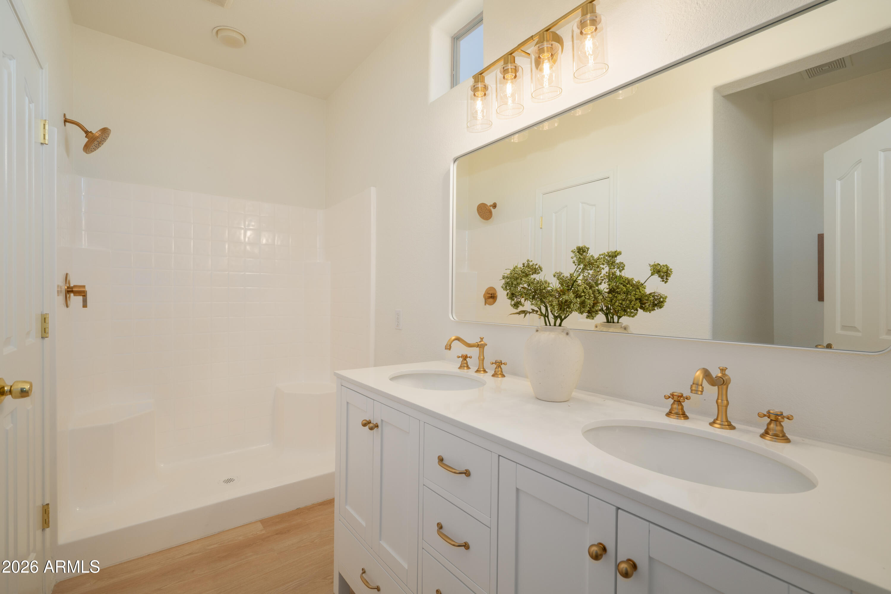 11560 W KINDERMAN Drive