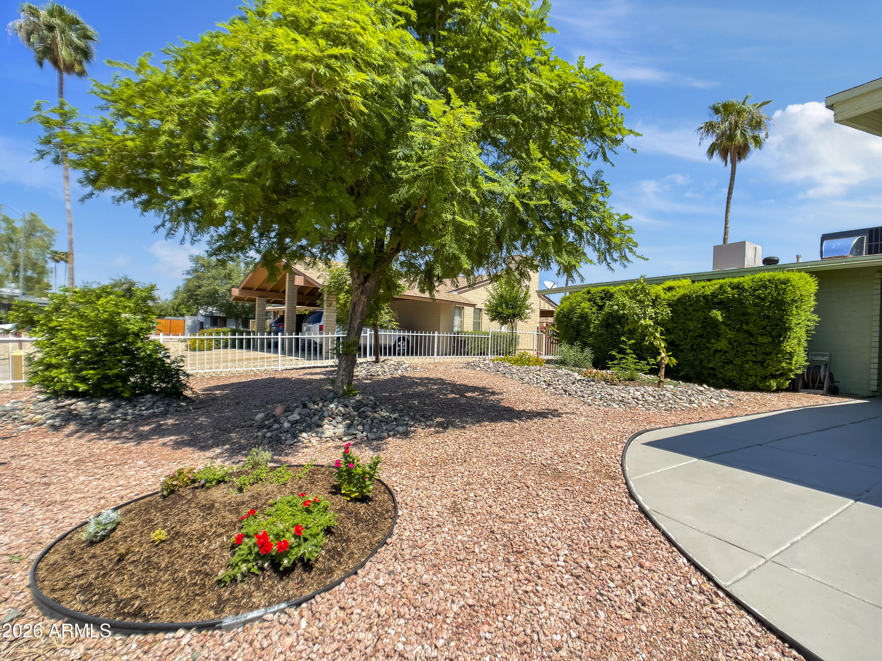 12637 N COLUMBINE Drive