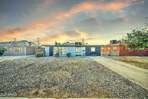 2731 W MEADOWBROOK Avenue Phoenix AZ 85017