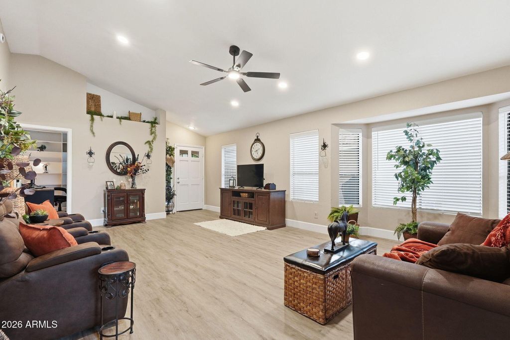 Photo of 1020 W Sunward Drive, Gilbert, AZ 85233 (MLS # 6991098)