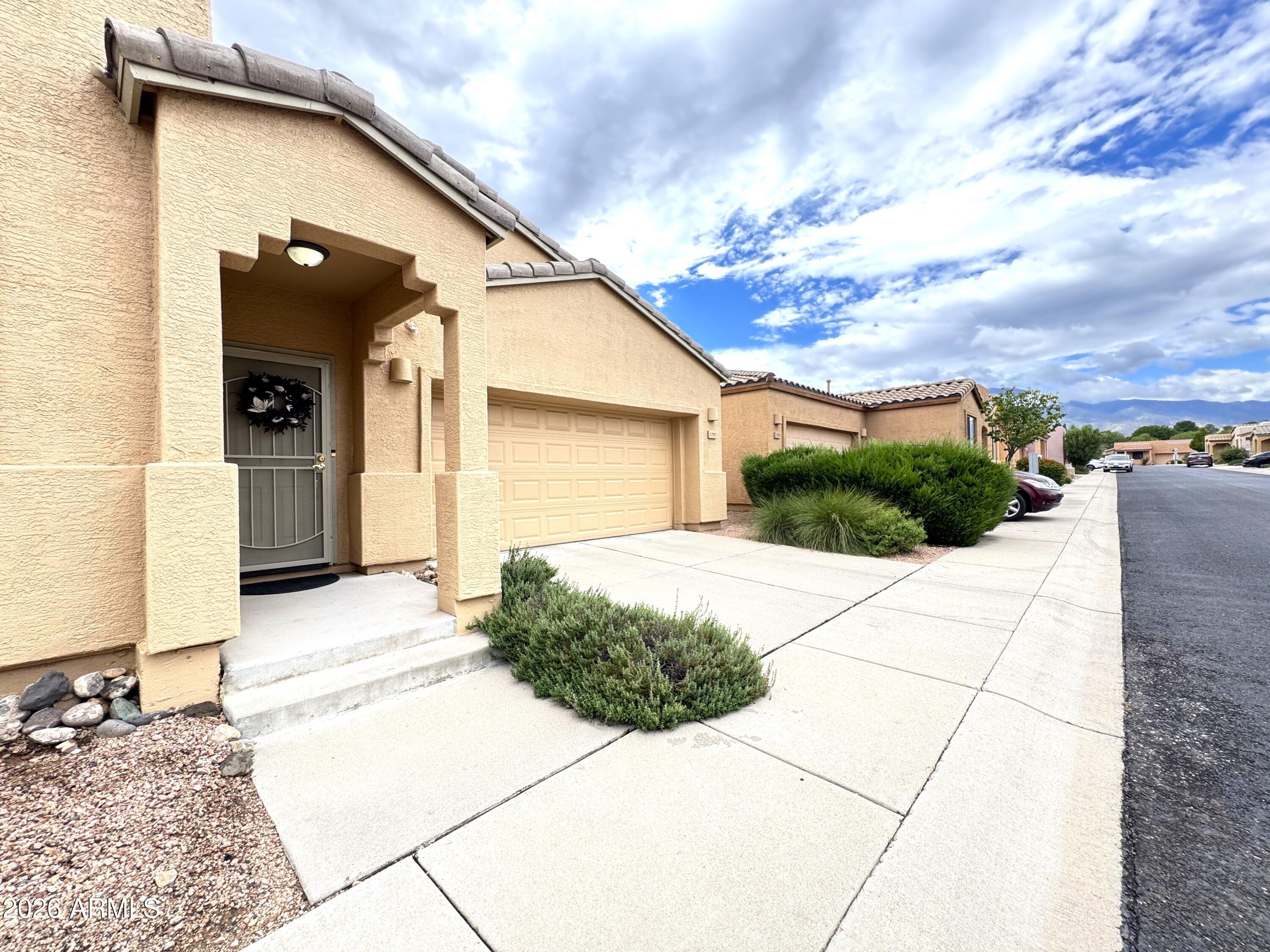 1797 E ARROYO SECO --