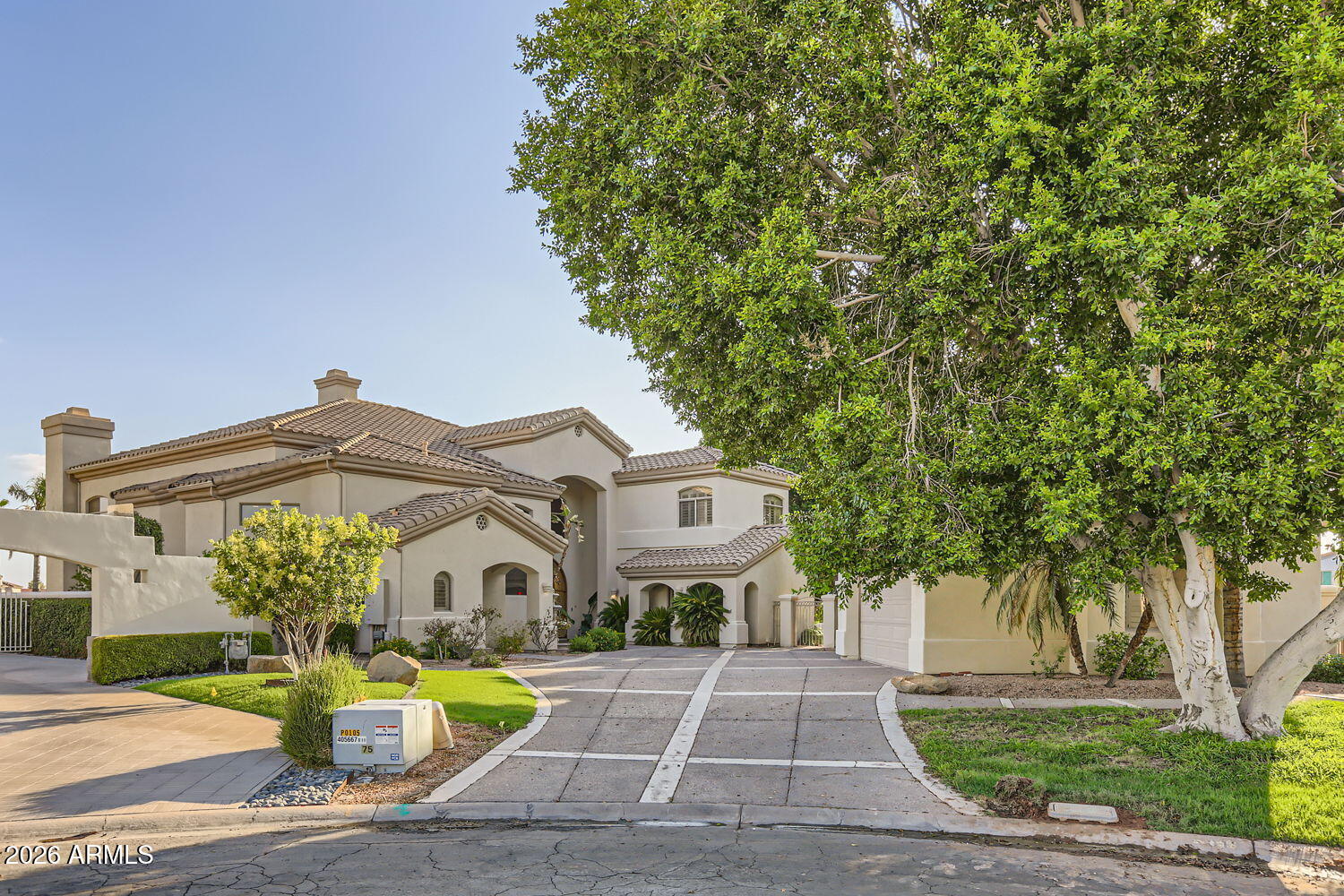 1501 E TREASURE COVE Drive