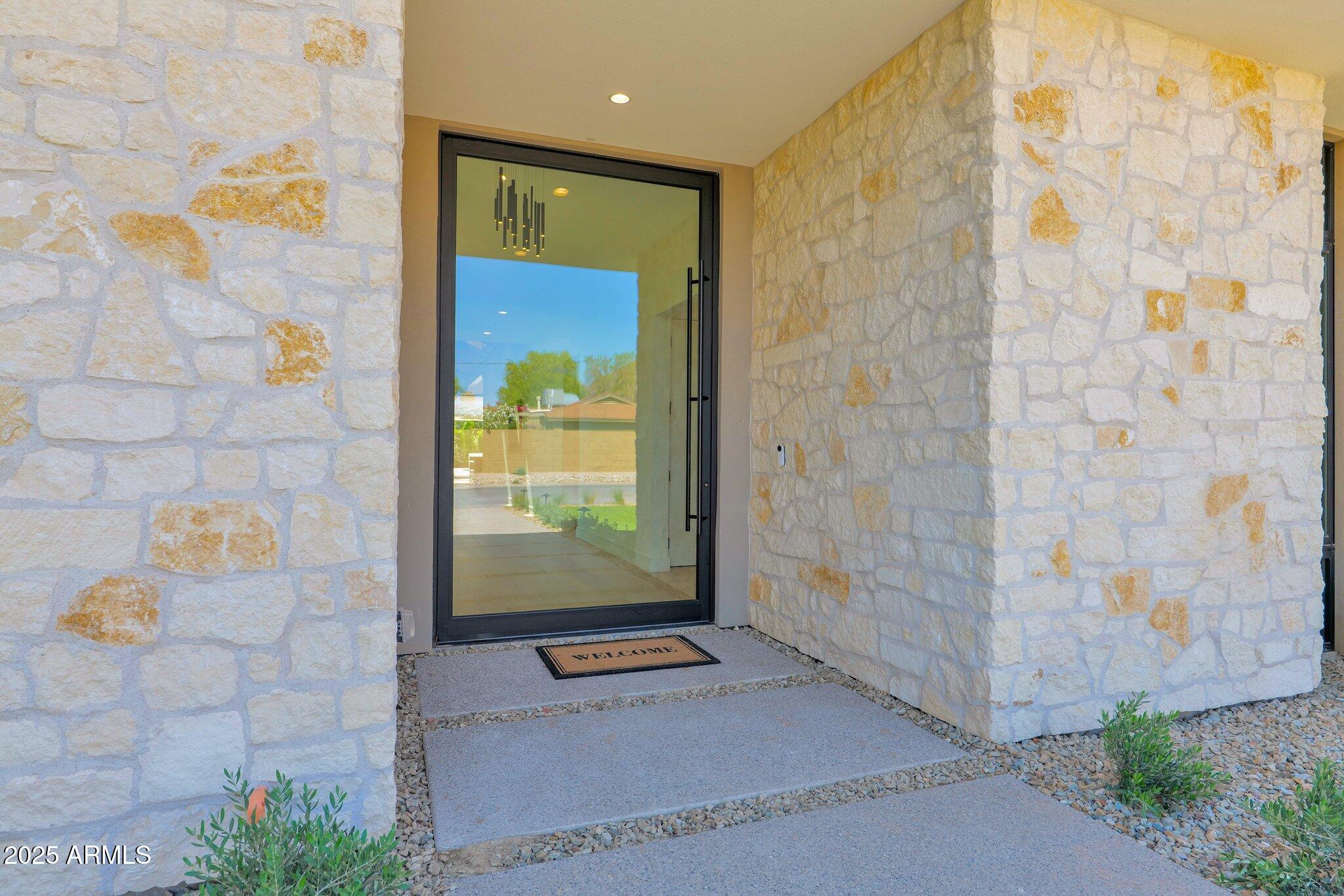 4704 N 40TH Place