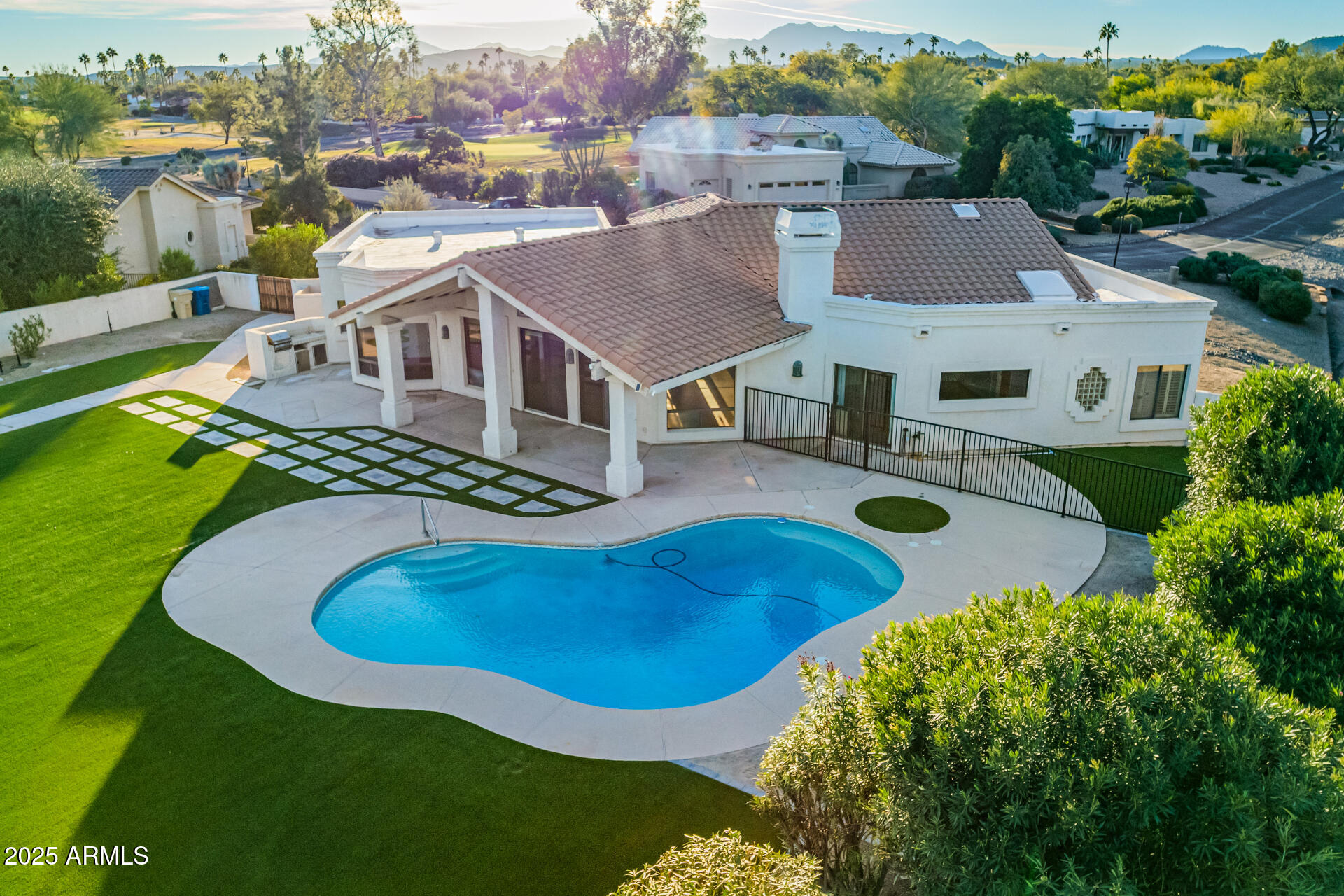 18942 E MOUNTAINAIRE Drive